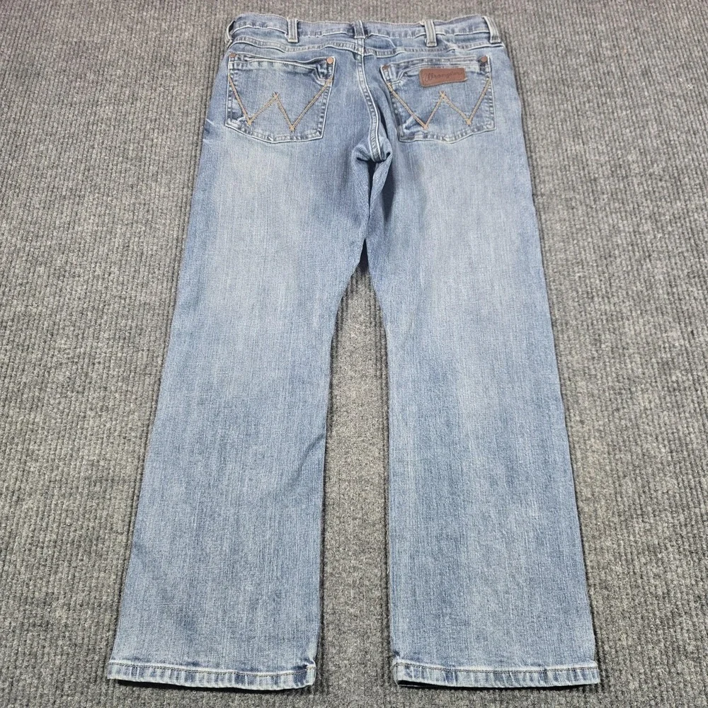 Wrangler Retro Relaxed Boot Jeans Mens 34x30 Blue Bootcut Light Wash Denim 32x28